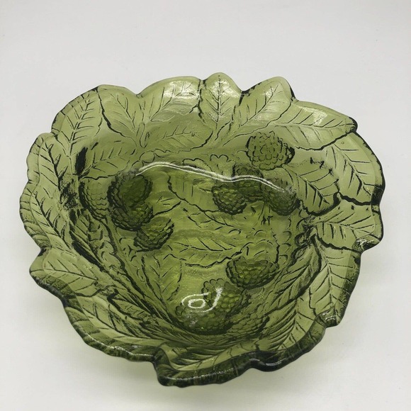 VTG Green Glass Grapes Leaves Scallop Edge Candy Dish Trinket MidCentury Bowl A1 - Picture 4 of 6